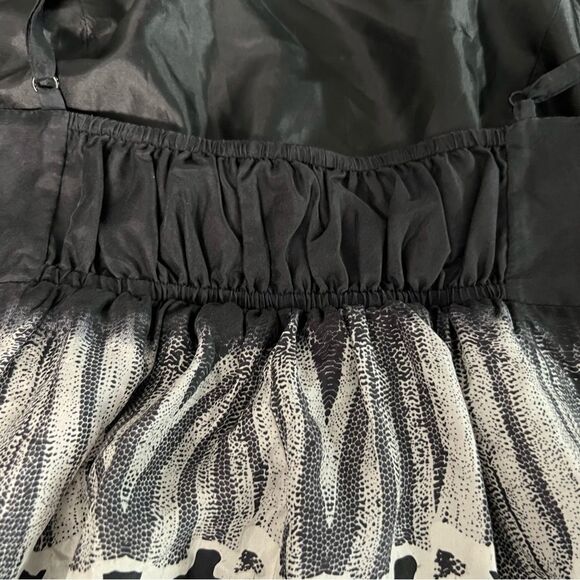 CABI Silk Dazzle Cami Blouse Style # 729 Faux Lace Tiers Size 6 Going Out Top - Picture 13 of 13